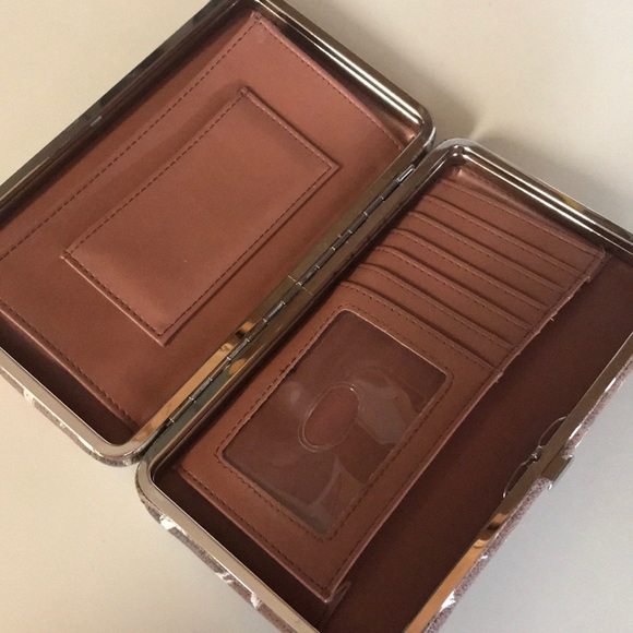 Clutch wallet - Picture 2 of 3